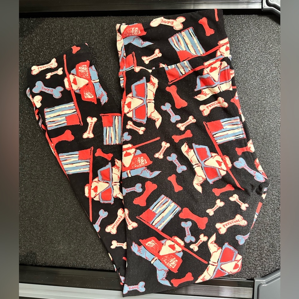 Lularoe Fourth of July Patriotic Dog Leggings OS